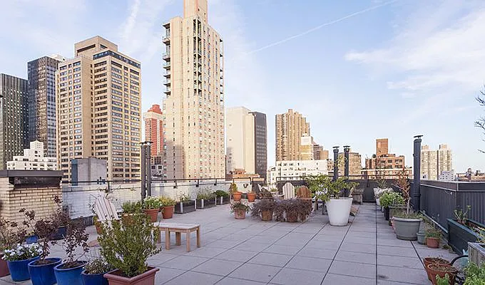 Sold by The Bamberger Group | media 9