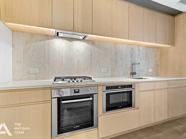 10 Nevins Street 3H image 3 of 13