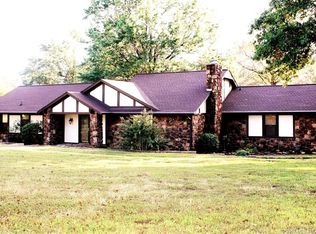 10124 E 470th Rd, Claremore, OK 74017