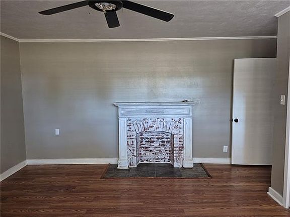 3rd image of 2307 Horseshoe Dr