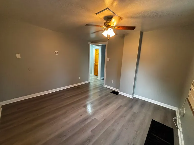 264 N Wall St — Photo 10