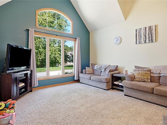 5th image of 7286 SW Crystal Ln