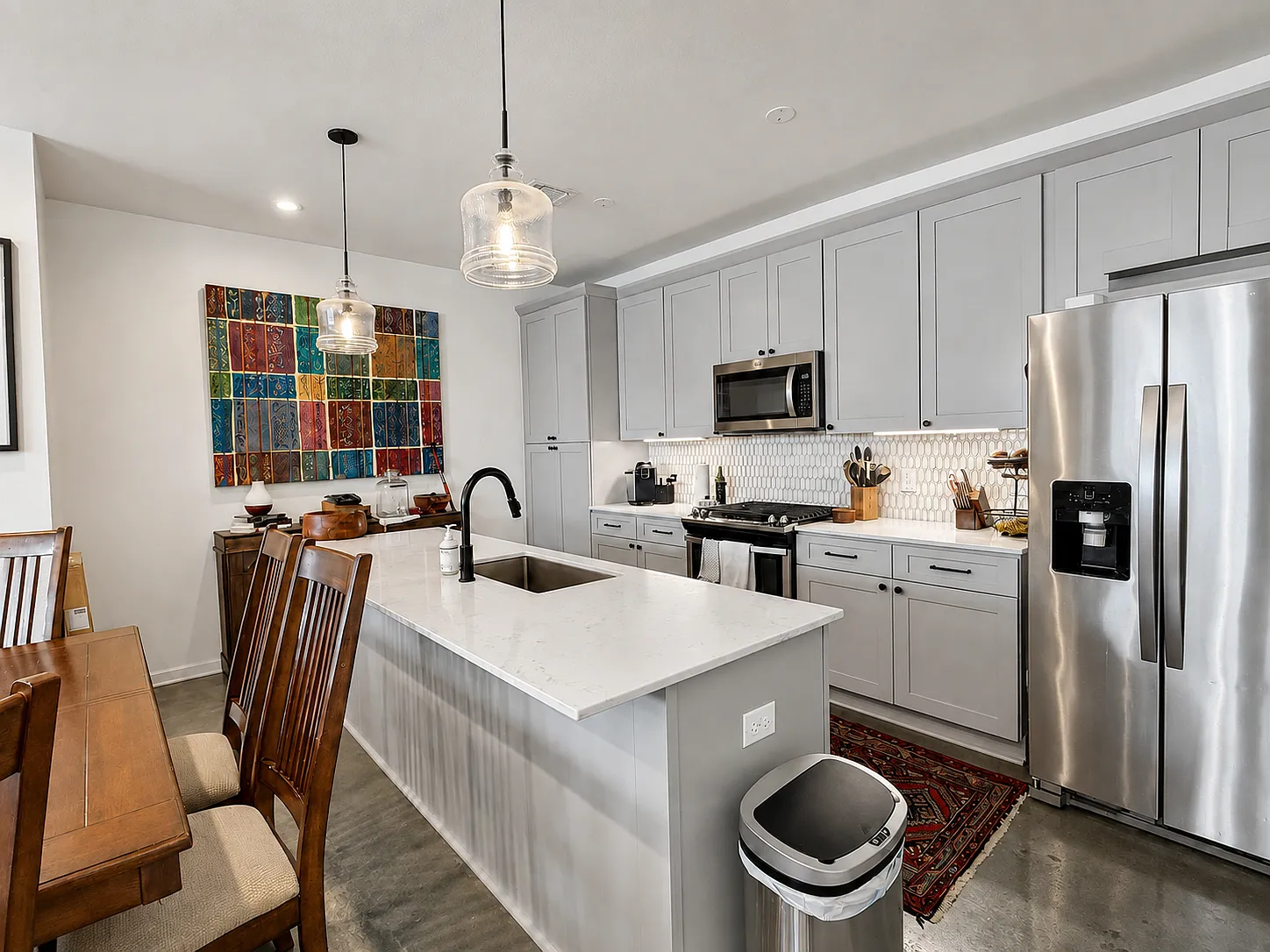 3 bed, 2.5 bath, 1611 sqft, $2,500 — Photo 4