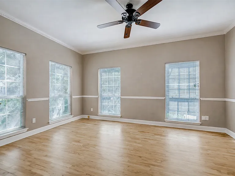 3208 Hampton Rd — Photo 8