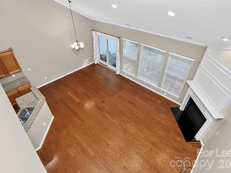 10229 Blairbeth St — Photo 24