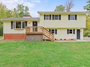 1063 Middle Pownal Rd, Bennington, VT 05201