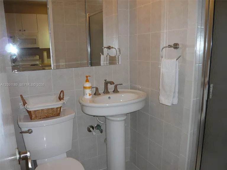 3300 N Surf Rd #9A — Photo 10