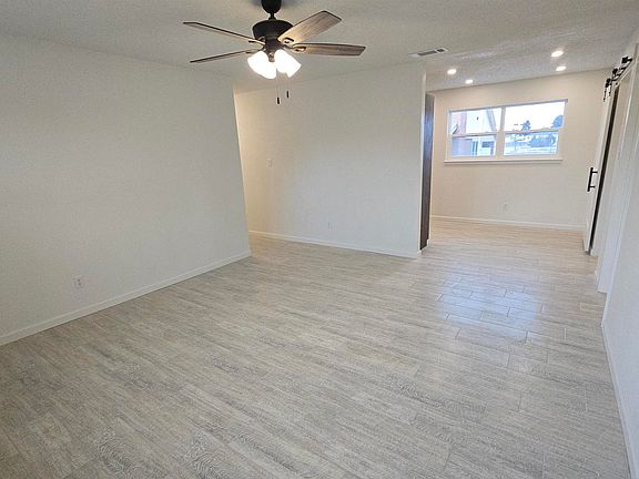 3rd image of 516 W 20th St