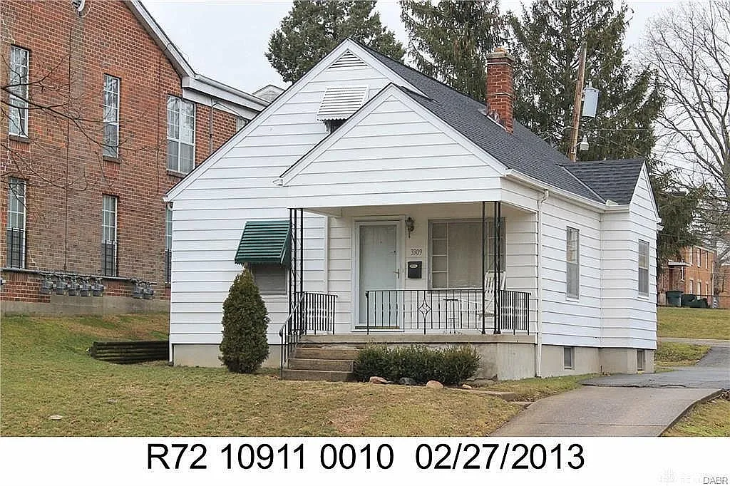 3309 Riverside Dr photo 1
