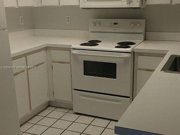 3rd image of 9810 Hammocks Blvd APT 202