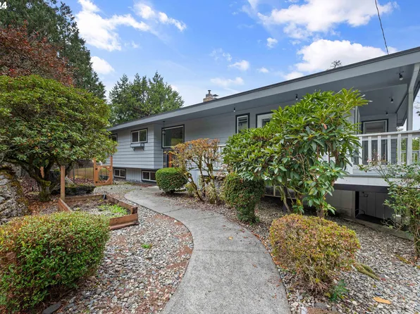 275 S Irving St, Coquille, OR 97423