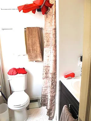 Rented by Veracity NYC LLC | media 34