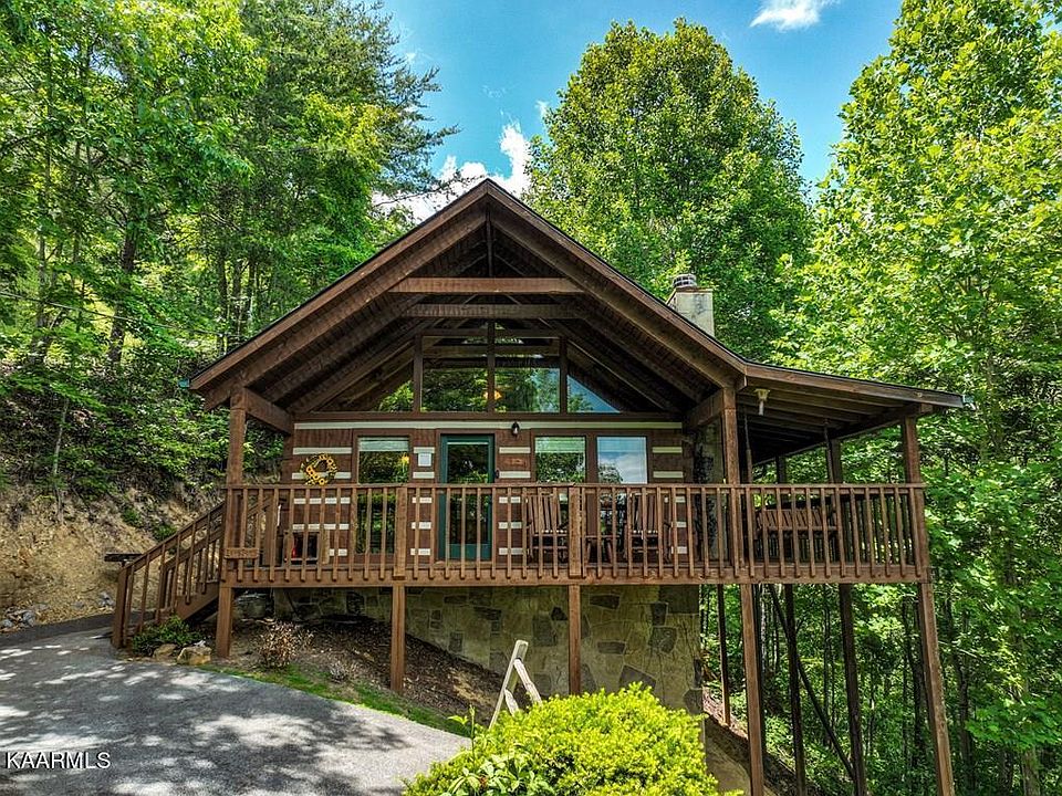 2152 Hummingbird Hill Way, Sevierville, TN 37876 | Zillow