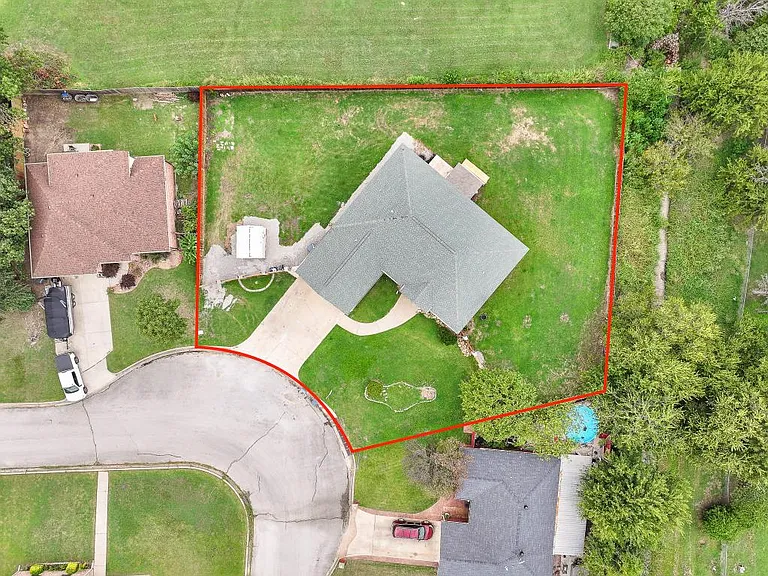 1717 Red Oak Dr — Photo 21