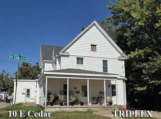 10 E Cedar St, Platteville, WI 53818