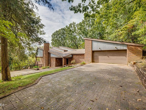 2nd image of 3508 Honeywood Dr