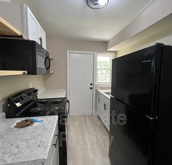 59 N Waverly St — Photo 13