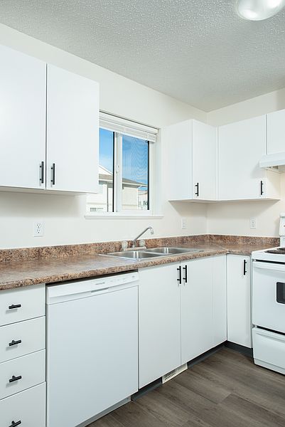 Spruce Grove Apartment for rent - 2 Bedrooms — photo 55
