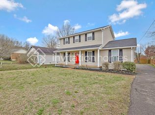 1004 Carriage Way Ct, Hermitage, TN 37076