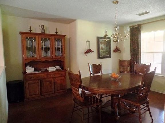 3rd image of 409 Herndon Ln