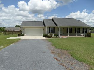445 W Denny Ave, Pinebluff, NC 28373