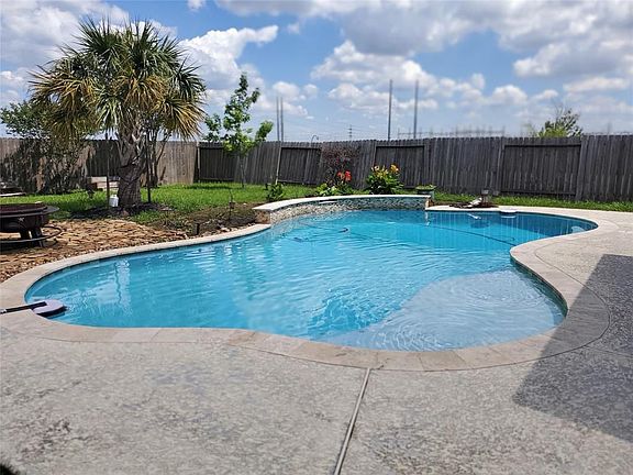 4th image of 5411 Jay Thrush Dr