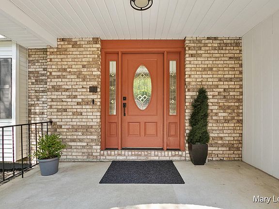 3rd image of 3717 Bellaire Ct