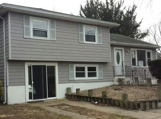 3 Commander Rd, Cape May, NJ 08204