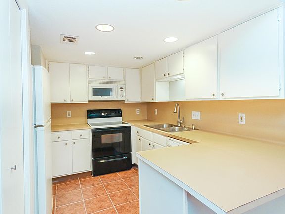 5th image of 8418 Fathom Cir #C-303