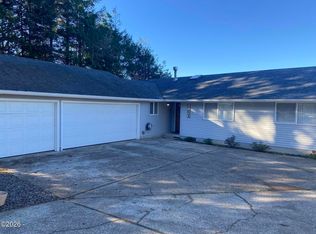 1920 S Crestline Dr, Waldport, OR 97394