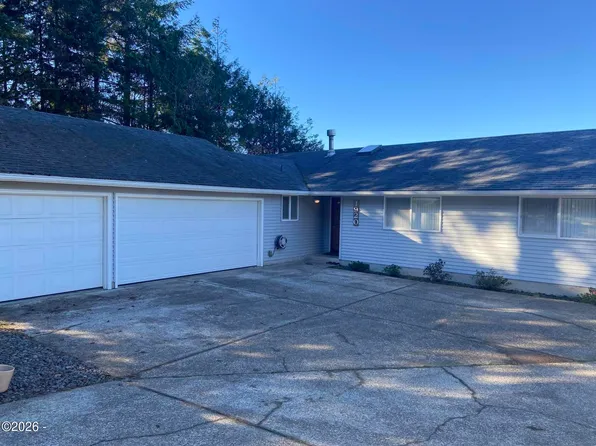 1920 S Crestline Dr, Waldport, OR 97394