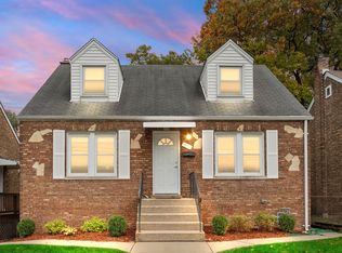 18113 School St, Lansing, IL 60438
