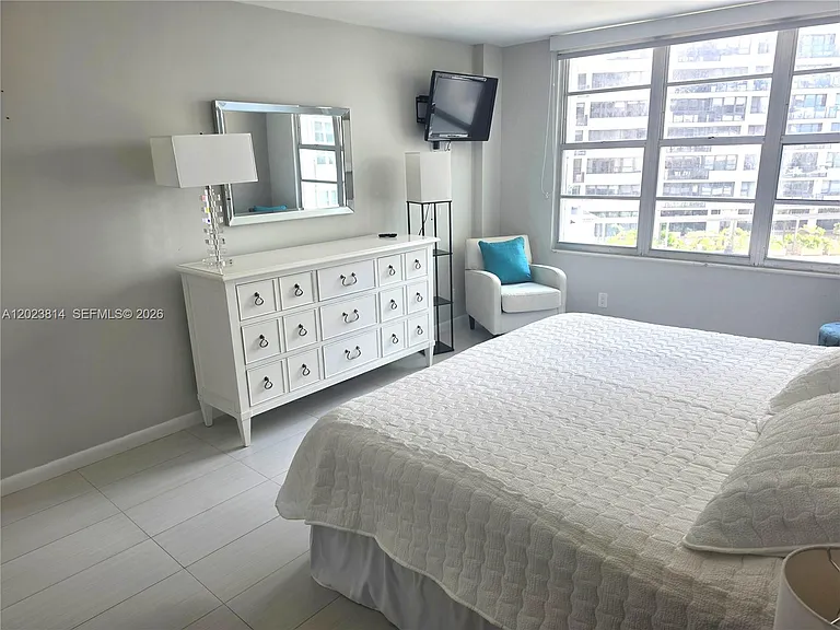 5161 Collins Ave #502 — Photo 15