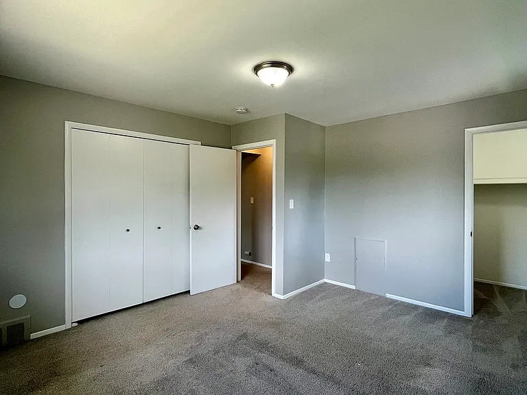 36777 Sibley Rd — Photo 10