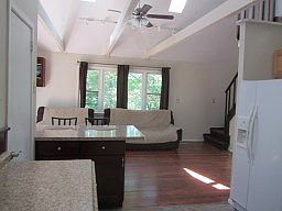 5th image of 1 Lakeside Ct