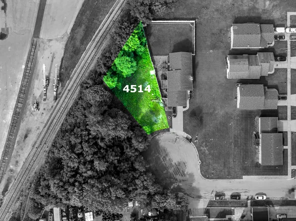 4514 Geneva Glenn Ct, East Chicago, IN 46312