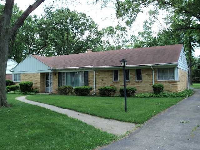 2nd image of 2741 Sandalwood Dr