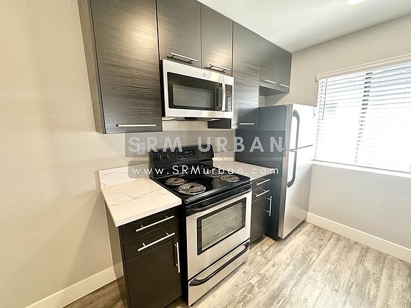 3rd image of 6-4110 30th St