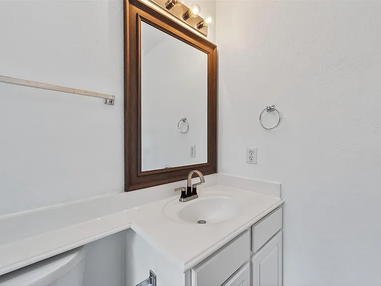 1311 Rene Ct — Photo 35