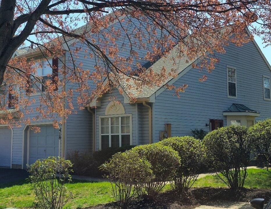 1st image of 418 Dorchester Way