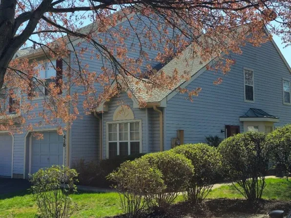 418 Dorchester Way, Manalapan, NJ 07726