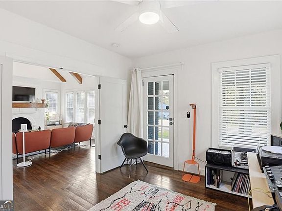 5th image of 2133 Cascade Rd SW