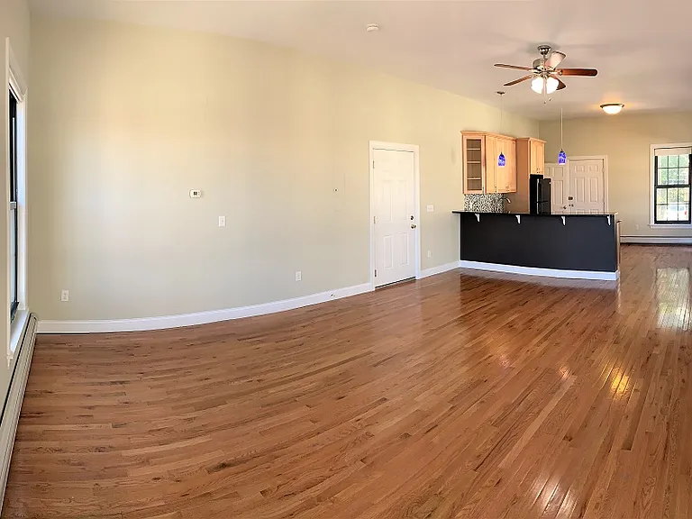 67 Danforth St #2 — Photo 7
