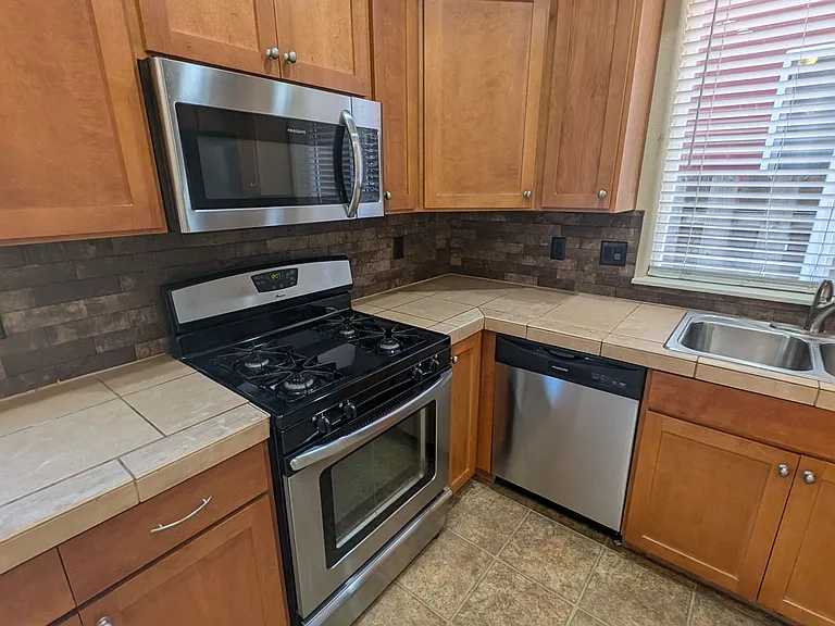 3069 SW Lanterna Pl — Photo 9
