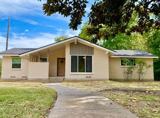 1316 E 9th St, Bonham, TX 75418