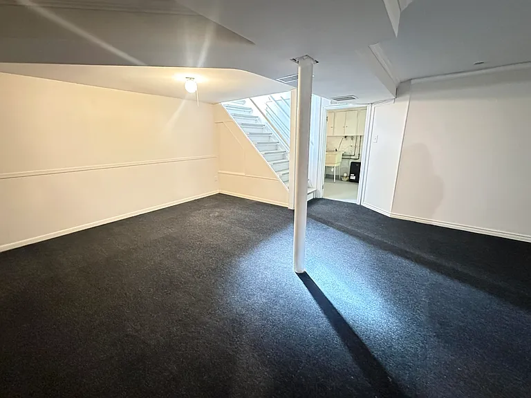 136 E Hazel Dell — Photo 27