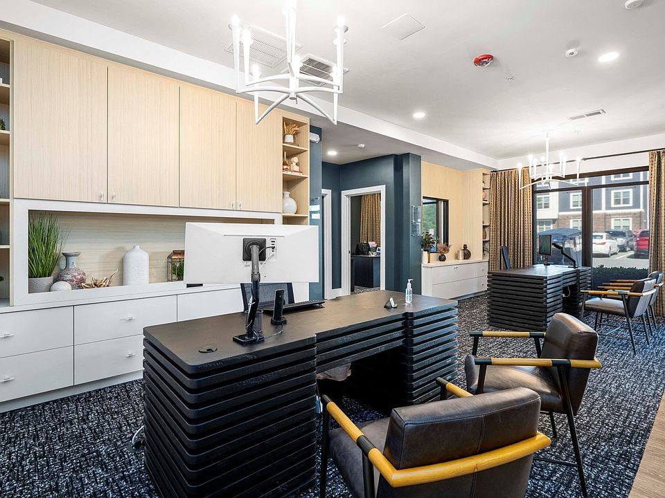 Leasing Office