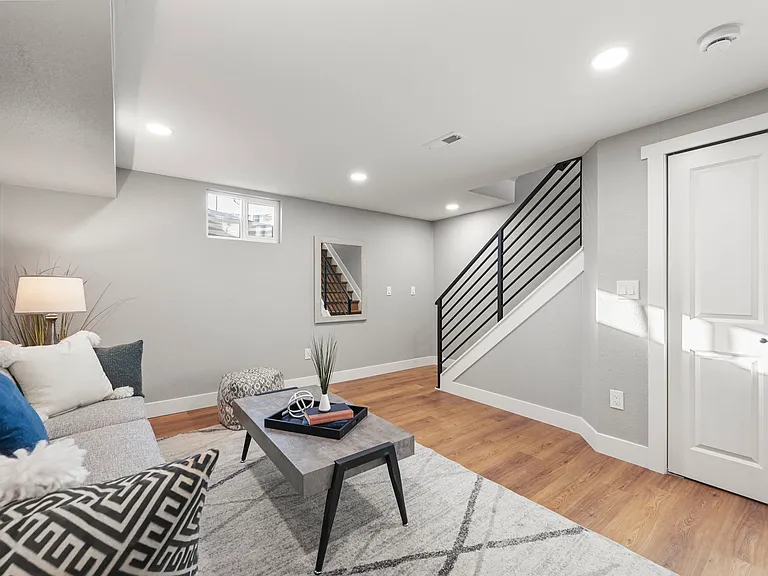 2890 S Sherman St — Photo 36