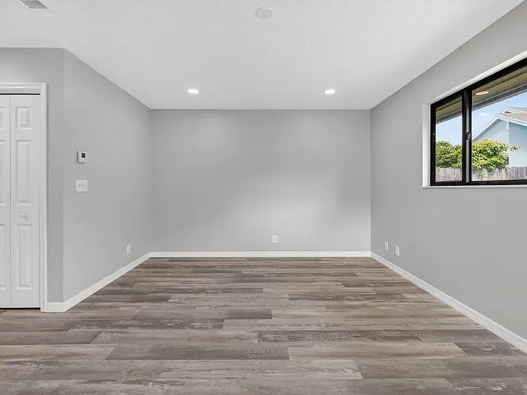 6119 Mullin St — Photo 17