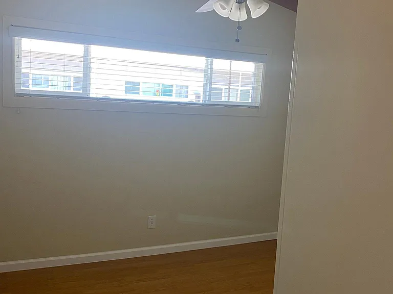 3828 W 182nd St #16 — Photo 14